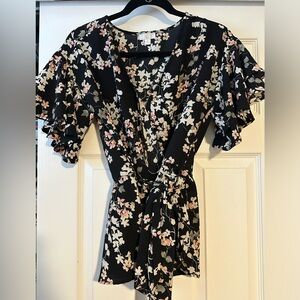Ruffle sleeve black flower blouse